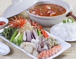 Lẩu hải sản tại nhà - Món ngon cho ngày mưa bão