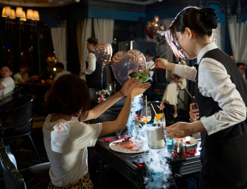 Bữa tiệc Fine Dining có quy trình phục vụ chuyên nghiệp, đẳng cấp