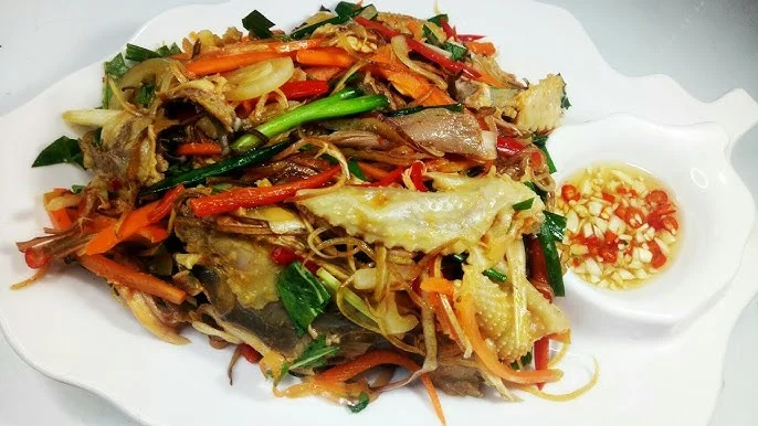 Gỏi gà xé phay