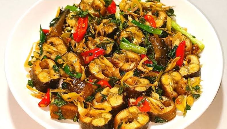 Lươn xào sả ớt Nghệ An
