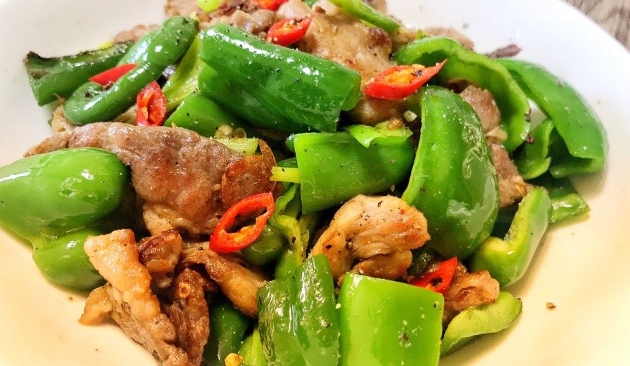 Thịt lợn xào ớt chuông