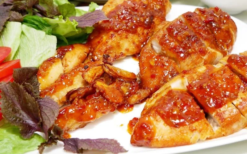 Ức gà áp chảo